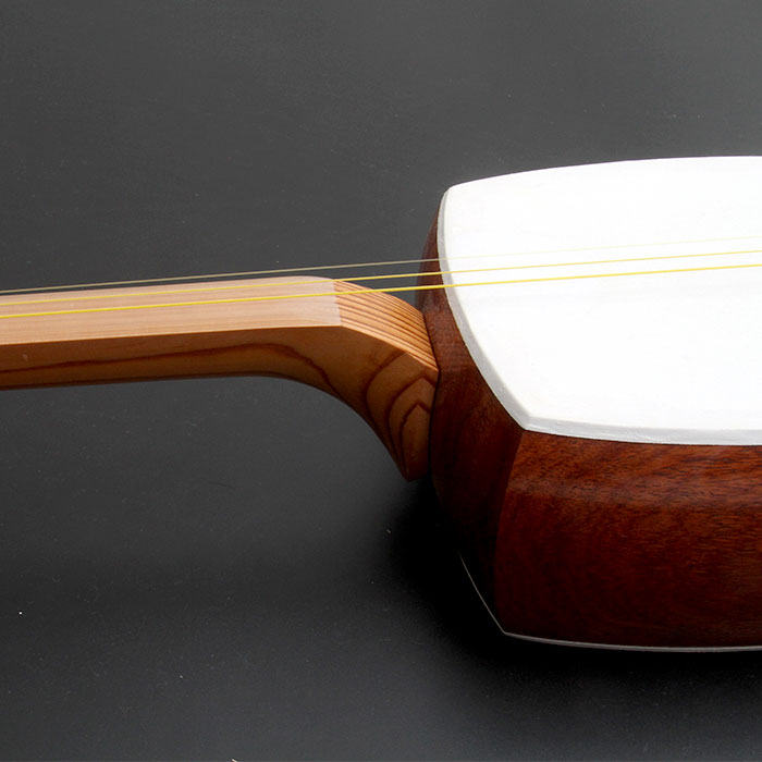 Classic Shamisen made of Cedar wood