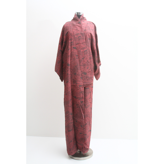 Pre-Owned Kimono featuring Patterns Created with the Kasuri Technique