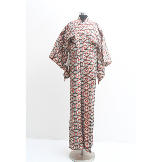 Pre-Owned Kimono featuring a Mid-Century Textile Design