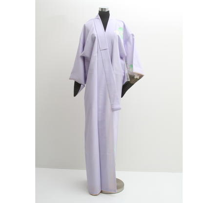 Pre-Owned Kimono decorated with Yuzen patterns