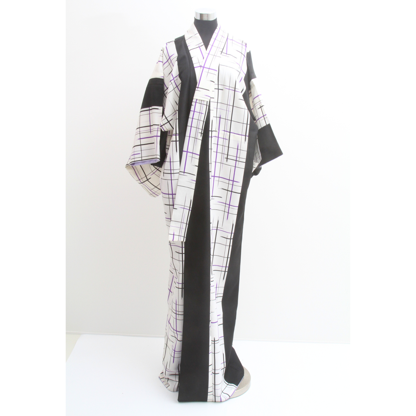 Pre-Owned Polyester Komon – Modern Black & Purple Crosshatch Pattern