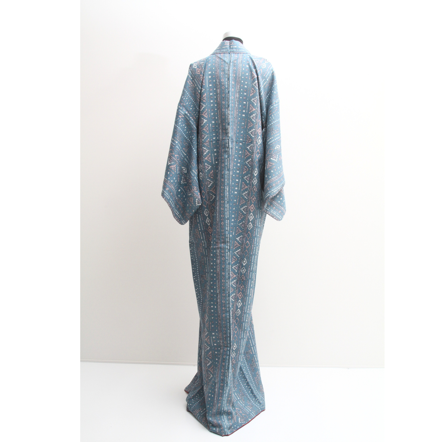 Pre-Owned Kimono inspired by Traditional Japanese Indigo Dyeing