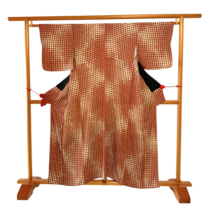 Pre-Owned Silk Kimono – Brown Hexagon Pattern