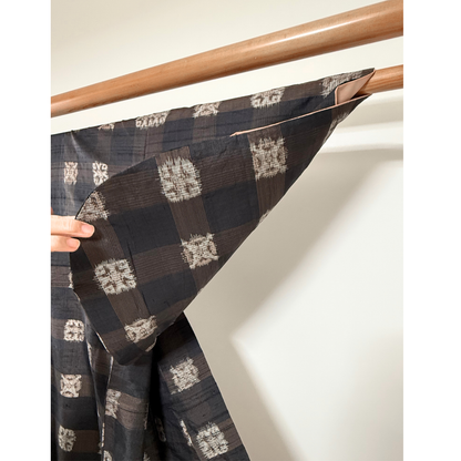 Pre-Owned Tsumugi Silk Kimono – Classic Checked Kasuri Pattern