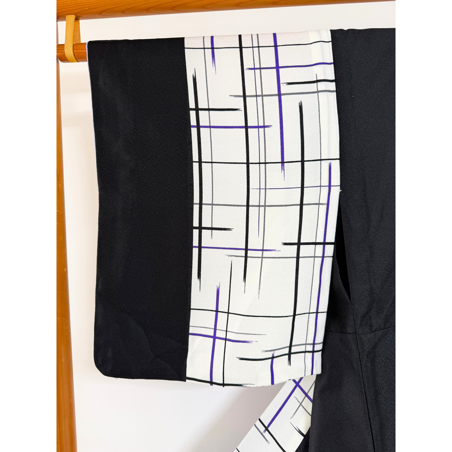 Pre-Owned Polyester Komon – Modern Black & Purple Crosshatch Pattern