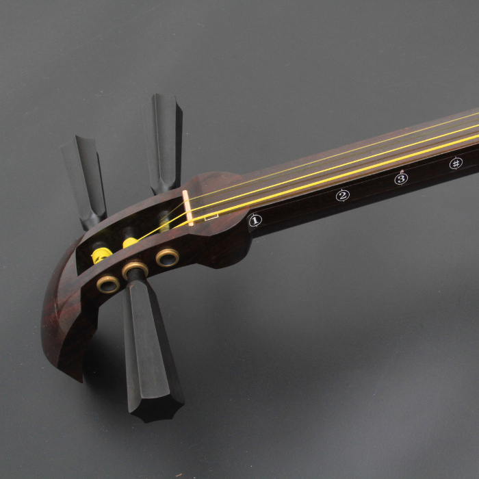 Tsugaru Shamisen with Azuma made of Kouki wood (second hand)