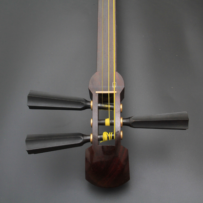 Tsugaru Shamisen with Azuma made of Kouki wood (second hand)