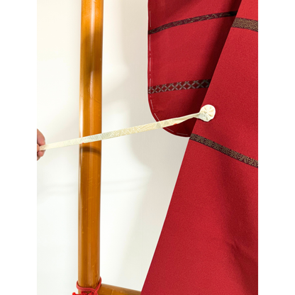 Pre-Owned Silk Michiyuki Coat – Elegant Red with Subtle Woven Accents